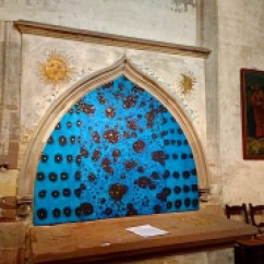 A modern painting by Sylvie Lander, "A ciel overt," in the Zorn Chapel.